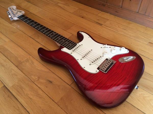 Squier Standard Stratocaster 楽器、器材 ホビー、カルチャー 【公式