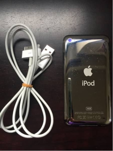 iPod touch 第4世代 16GB。_2