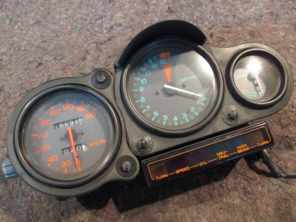 VFR400R(ＮＣ２１)純正スピードメーター　ＡＳＳＹ