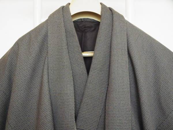 逸品！【紳士正絹西陣織１２０山亀甲絣御召織Ａ／Ｓ】◆超美品◆