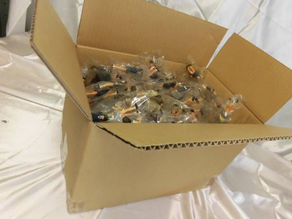 リアル女子高生フィギュア 箱いっぱい♪　Y948