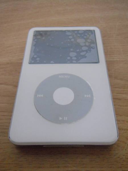 iPod 30GB ホワイト 第5.5世代？ MA444J iPod Classic 5.5世代 【公式