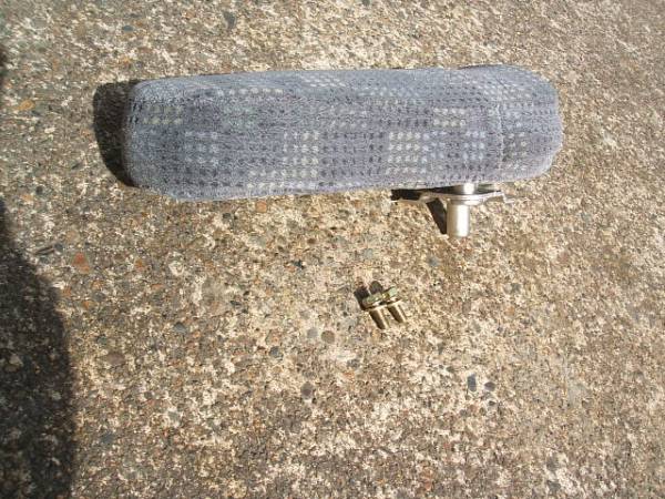 バモス Hm1 純正アームレスト 肘置き アクティにも 流用にも ホンダ用 売買されたオークション情報 Yahooの商品情報をアーカイブ公開 オークファン Aucfan Com