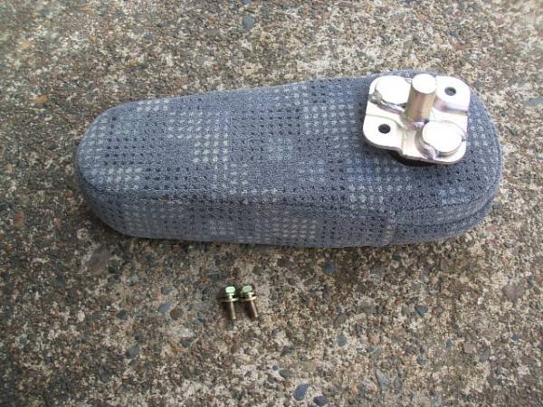 バモス Hm1 純正アームレスト 肘置き アクティにも 流用にも ホンダ用 売買されたオークション情報 Yahooの商品情報をアーカイブ公開 オークファン Aucfan Com