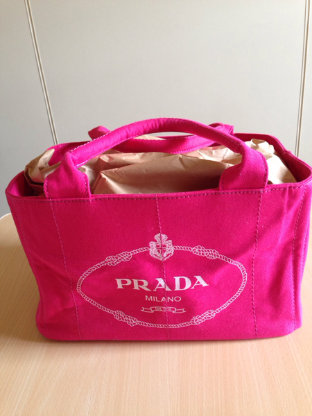 美品 プラダ フーシャ