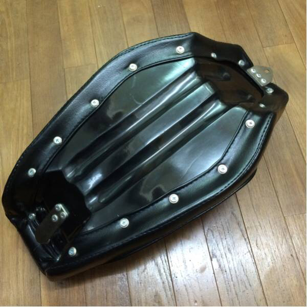 ダイナ ホットドック シート FXD ハーレー 美品