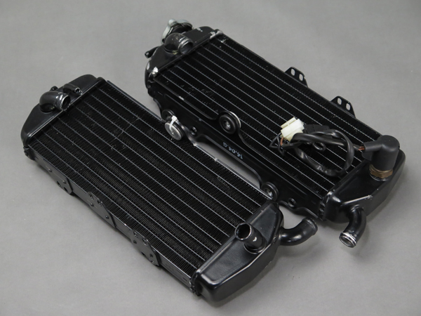 KTM 625SMC VBKGSE 純正ラジエター左右！859