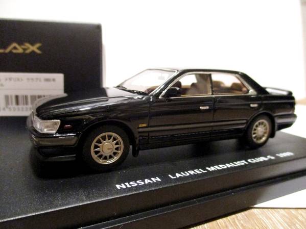 LA-X 1/43 日産 ローレル メダリストクラブS 1989 ブラックパール 1/43 LA-X 日産 ローレル メダリスト クラブS 1989 Black Pearl 乗用車