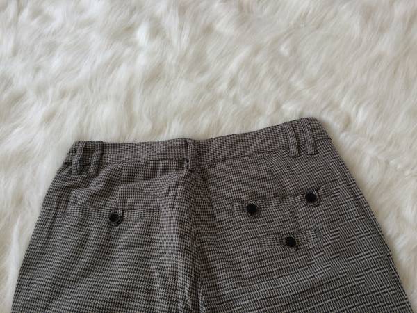 新品同様★バーバリーブラックレーベル刺繍入ハーフパンツ 千鳥