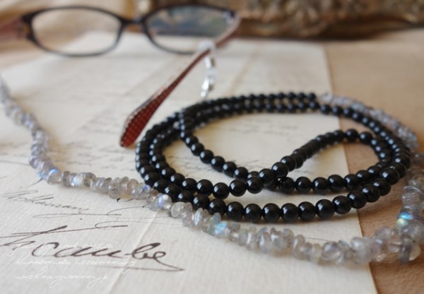 ラブラドライトとオニキスのメガネコード・グラスチェーン86cm
