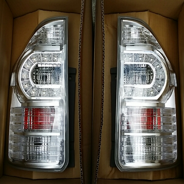 新品☆VOXY70 煌 最終型 テールレンズ左右セット　