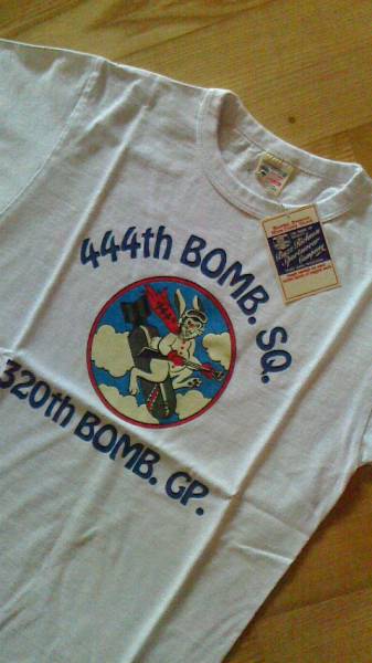 BUZZ RICKSON\u0027S バズリクソンズ Night 422nd 「AMERICAN 即決★バズリクソンズ BR77366 半袖Tシャツ ミリタリー WHT L