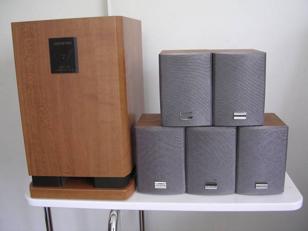 オーディオ機器 ONKYO 5.1chホームシアターシステム BASE-V10