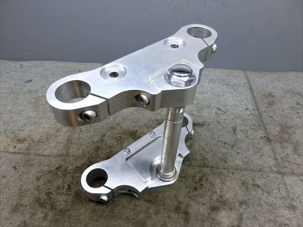 ホンダ シャドウ 400 社外 AD ステム 3WAY トリプルツリー 社外トリプルツリー ホンダ 210429スティード400(NC26-1110)□ 3WAY M240221SR400(1JR-335)☆ シャドウ４００(ホンダ)のバイクを探すならグーバイク
