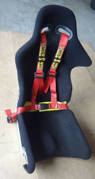 マッドハウス フルバケットシート 軽自動車　シートベルト付き