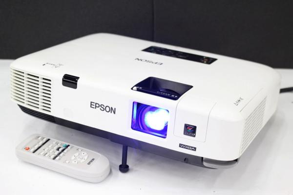 EB-1920W EPSON 4000ルーメン☆ 1週間レンタル☆EPSONプロジェクター