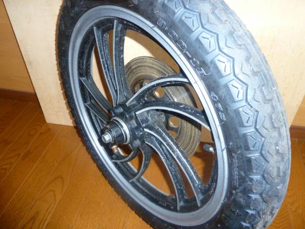 RZ250 美品 4L3 純正 フロントホイール タイヤ付 バリ山 即使用可