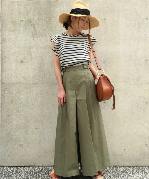 今期新作 アクアガール 袖フリル キュプルシャツ 黒 えみり 梨花