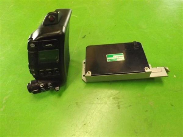 Z32 フェアレディZ中期後期 純正オートエアコンスイッチ&アンプ Z32 フェアレディZ中期後期 純正オートエアコンスイッチ&アンプ