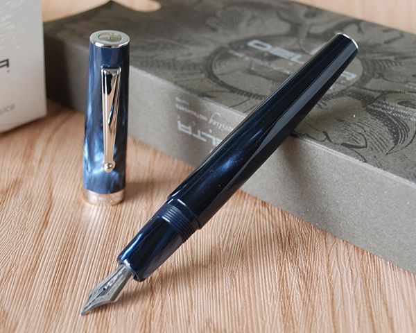 デルタ DELTA インテッサ コレクション 万年筆 ブルー Fサイズ 筆記