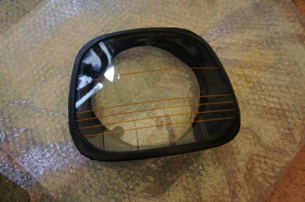 R100RSヘッドライトレンズ