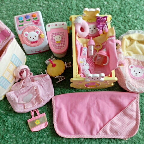 メルちゃんハウス＆服＆靴＆家具＆備品　中古品_3