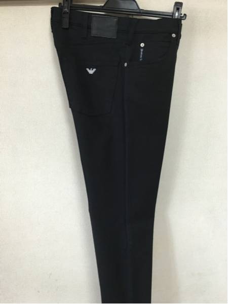 【美品・未着用】ARMANI JEANS コットンストレッチパンツ 33 黒