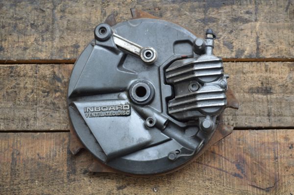 CBX400F ブレーキキャリパー 当時物 純正 国内 CBX400F NC07 フロントブレーキキャリパー E 【公式