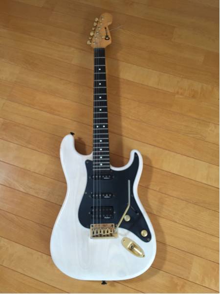 楽器・機材 【ジャンク品】Charvel エレキギター ホワイト