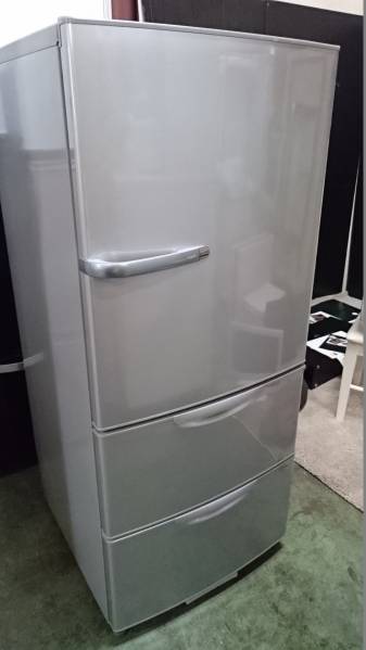 3ドア冷蔵庫 アクア AQUA 272L AQUA(アクア)の272L ②冷蔵庫3ドア 2015年