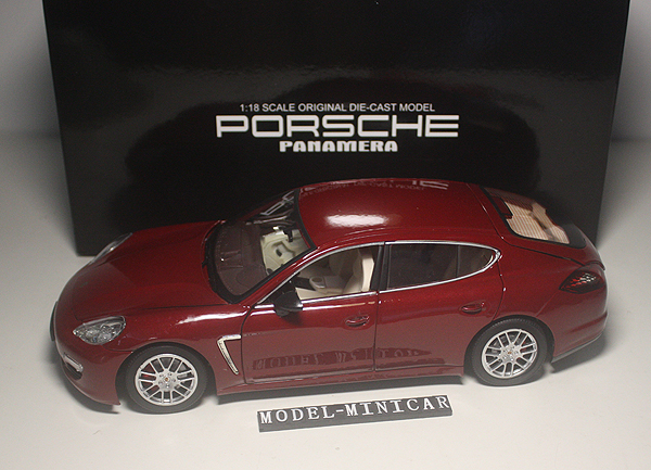 ★★★PORSCHE特注！1/18 ポルシェ Panamera パナメーラ 赤