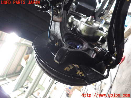 2UPJ-22174295]フィットHV(GP5)左フロントナックルハブ 中古