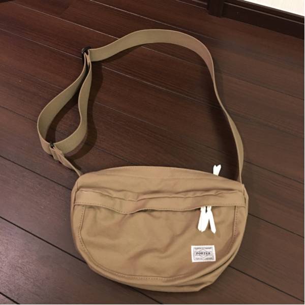 ポーター新作ベージュポシェット1回着用美品