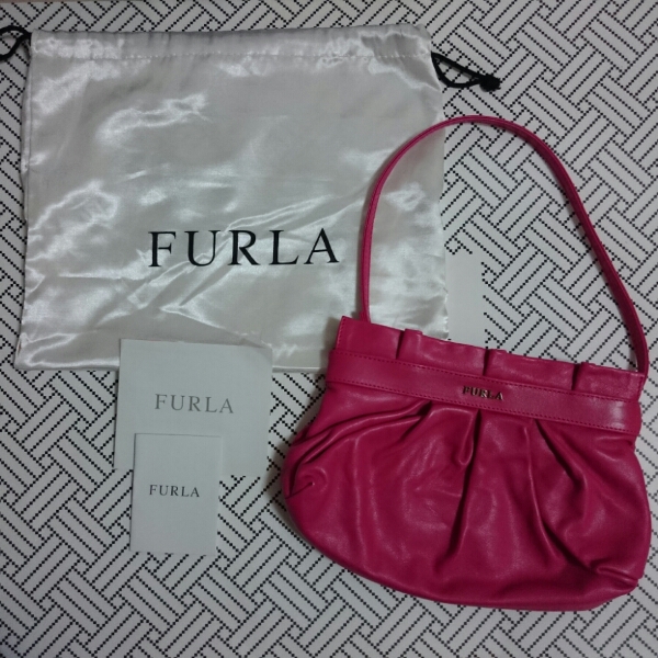 プレゼントに 正規品FURLAフルラ証明書レザーミニハンドバッグ