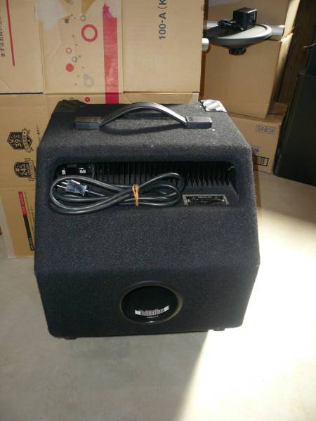 Hartke ハートキー HS1200 KICK BACK ベースアンプ コンボアンプ