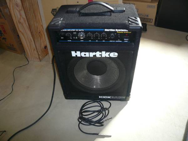 Hartke ハートキー HS1200 KICK BACK ベースアンプ コンボアンプ