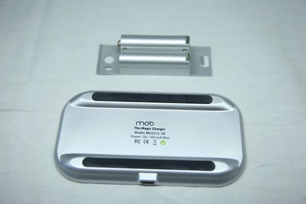 Mobee Magic Charger Appleマジックマウス用 ワイヤレス充電器_3
