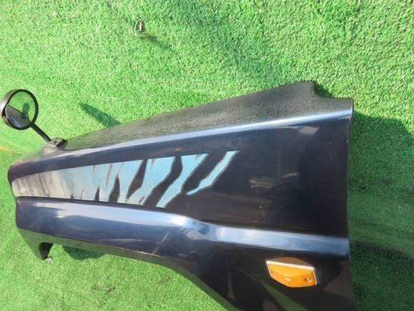 ★後期　ダイハツ　F300S　ロッキー フェンダーパネル左