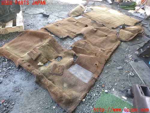 1UPJ-25367795]ランクル60系 VX(HJ61V(改))フロアーカーペット