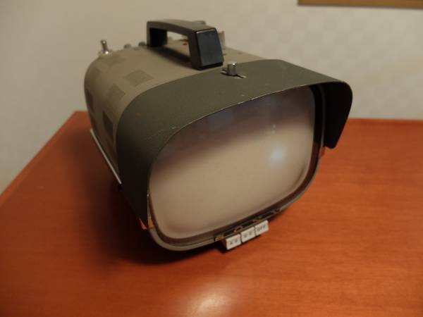 SONY 8-301 トランジスタテレビ レトロ ポータブルTV ジャンク SONY 8-301 世界初のトランジスターテレビ ジャンク品 ソニー 1960
