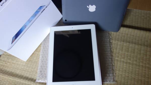 iPad１6GB 型式　MD328j/a １６GB 色：シルバー　美品