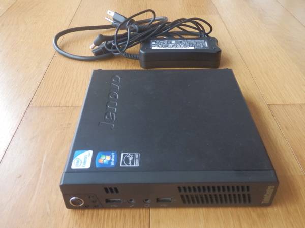 Lenovo Thinkcentre M72e　小型　パソコン