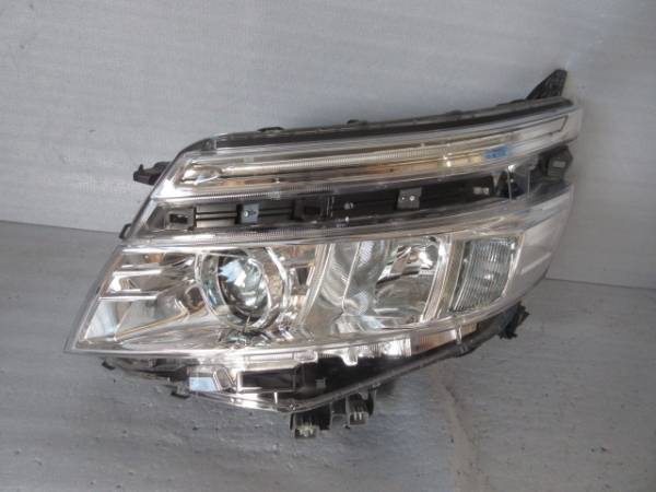 ヴォクシー煌 ZRR80 LED 左ヘッドライト(Y-3904) ヴォクシー ヴォクシー煌 ZRR80 LED 左ヘッドライト(Y-3904) ヴォクシー