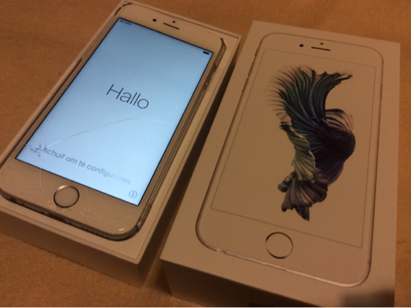 au iPhone6s 16Gシルバー ガラス割れ 22日に購入_1