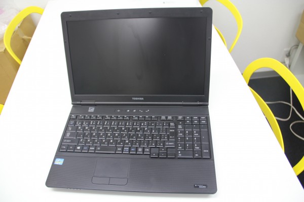 LIFEBOOK A573⁄G 富士通 : Core i5 メモリ2GB HDD320GB Ubuntu Linux