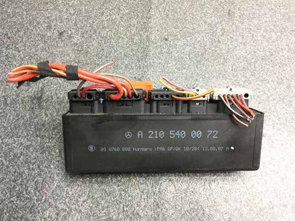 A856 R170 SLK230 室内 ヒューズボックス