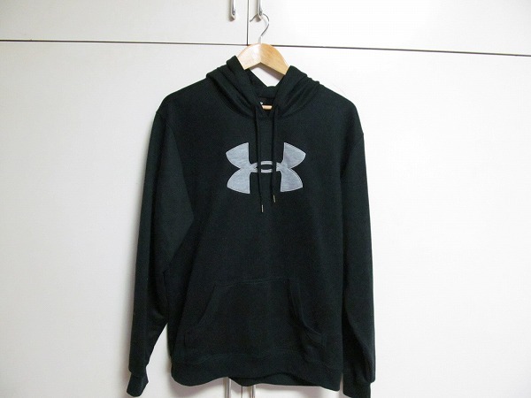 アンダーアーマー スウェットビッグロゴフーディーb2597