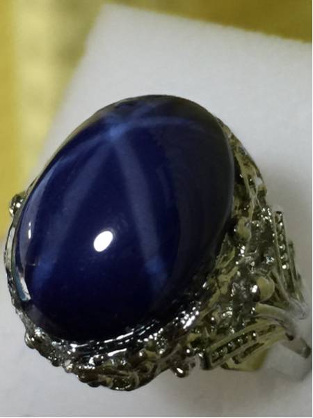 夢のカジュアル宝石　１０C　合成スターサファイア　リング