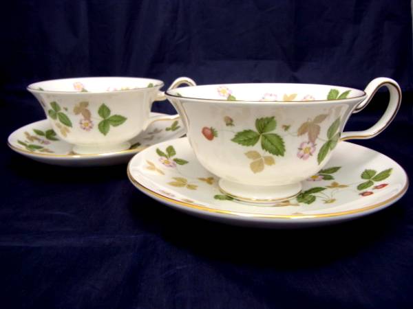 ★未使用★ウェッジウッド★ワイルドストロベリー★ペアカップ★