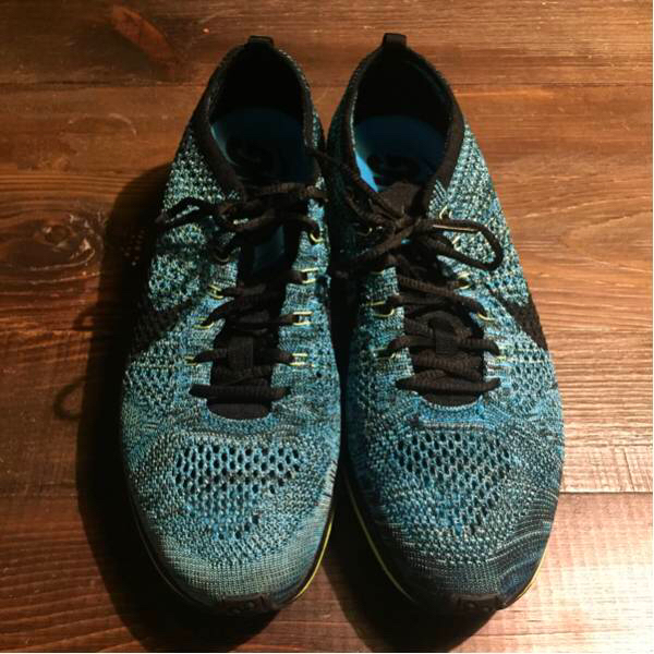【NIKE】 ナイキ フライニットレーサー 26.5cm ランニングナイキ